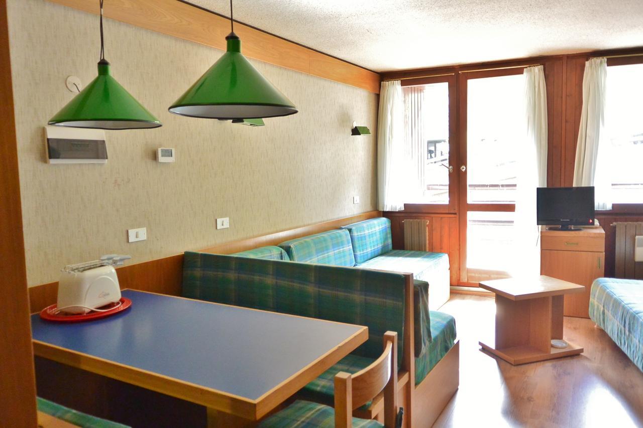 Appartamenti La Maison De Vacances Breuil-Cervinia Eksteriør billede