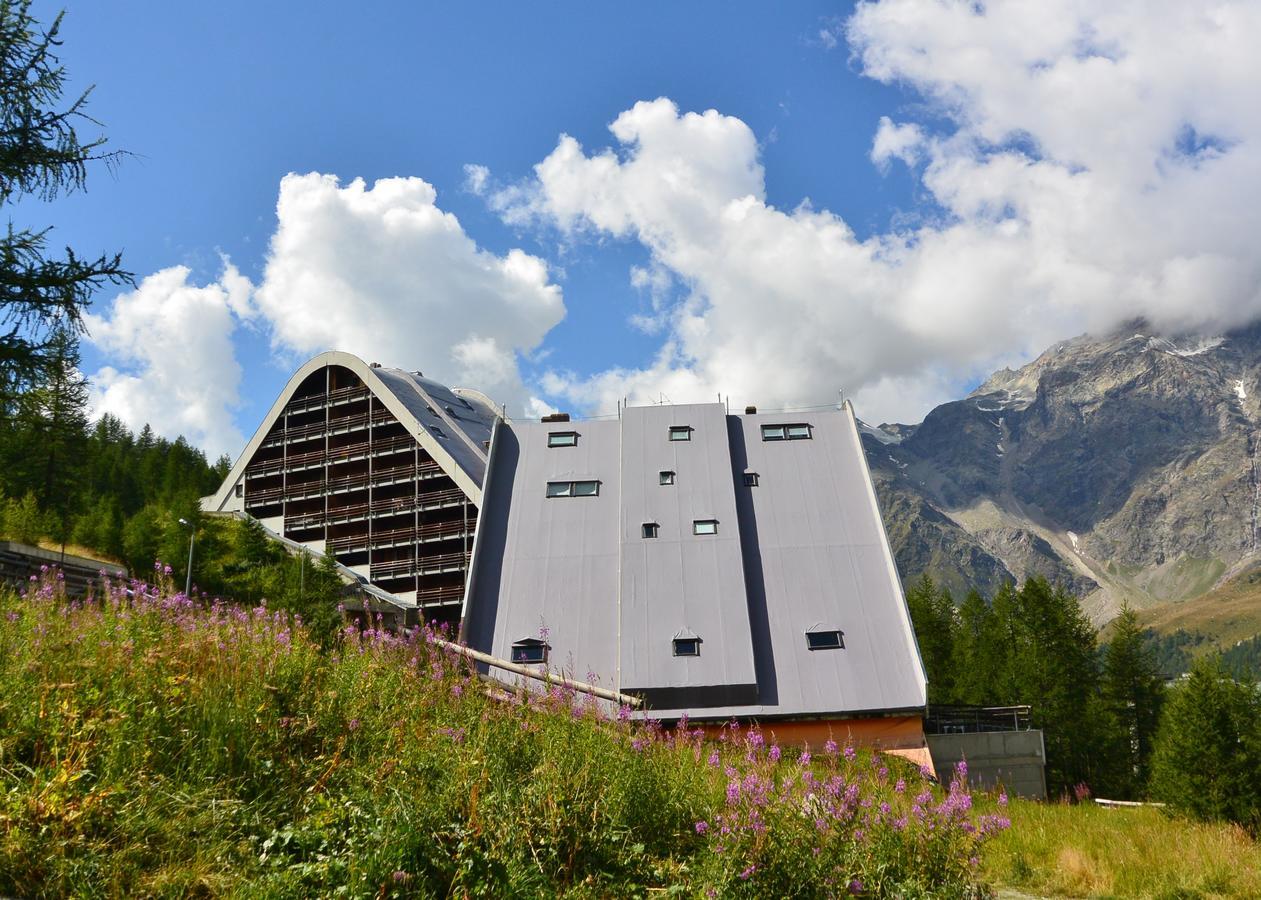 Appartamenti La Maison De Vacances Breuil-Cervinia Eksteriør billede